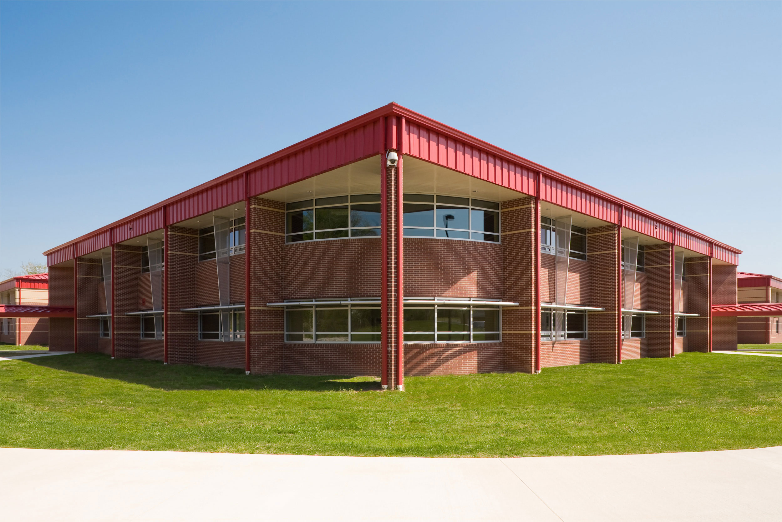 Symmetry of Hot Springs Intermediate School building in AR