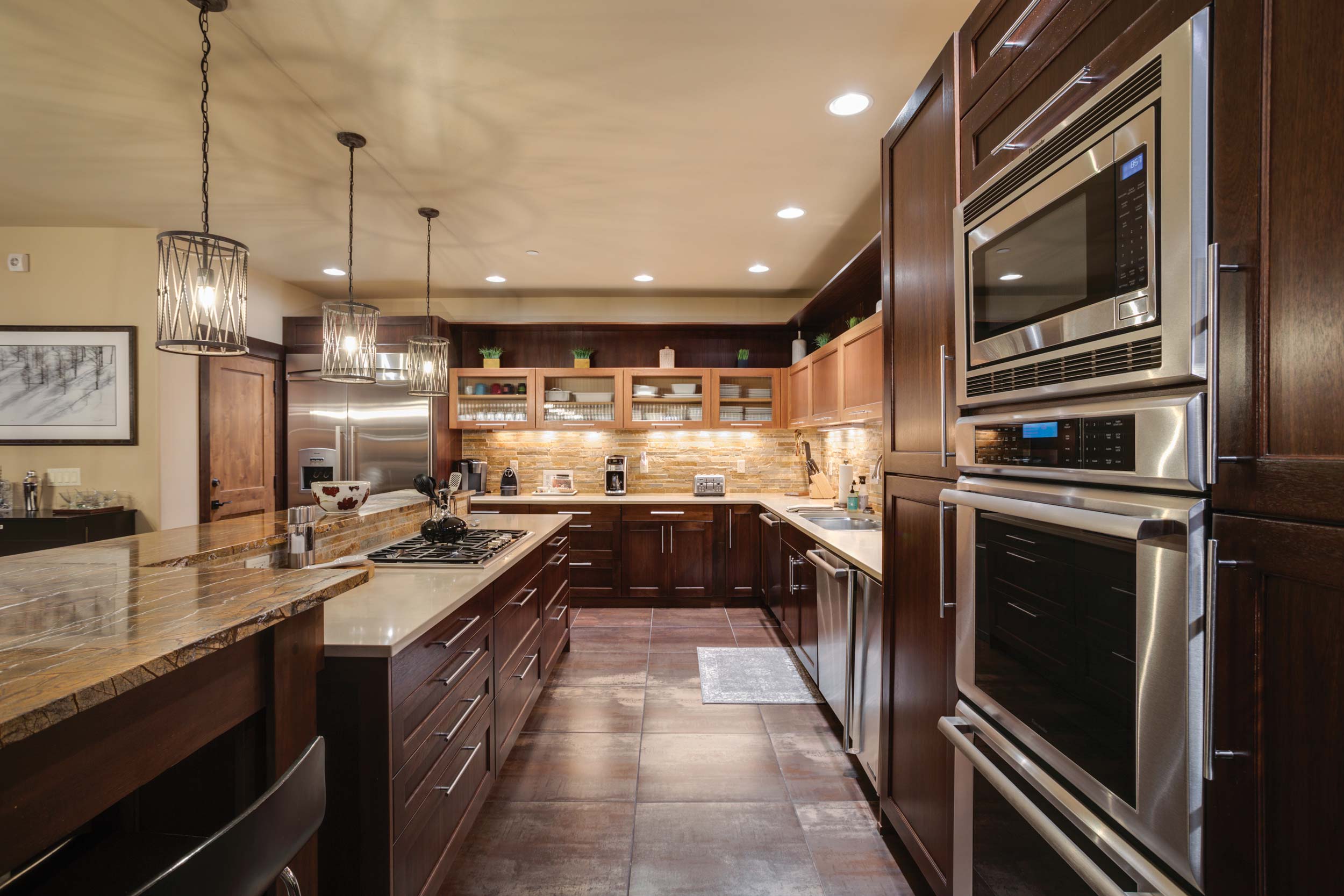 2230_Val_DIsere_Circle_Kitchen